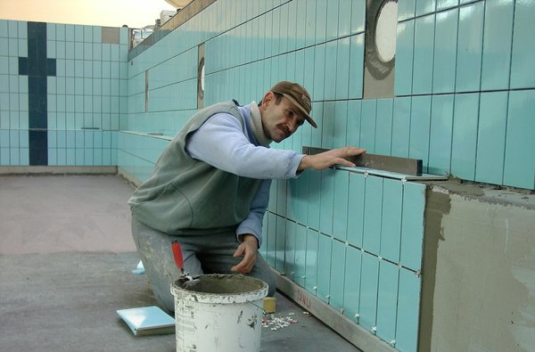 Meubles en gros : offres attractives et expéditions express